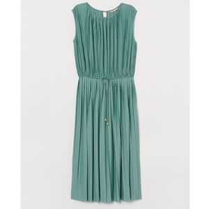 NWT H&M Pleated Dress